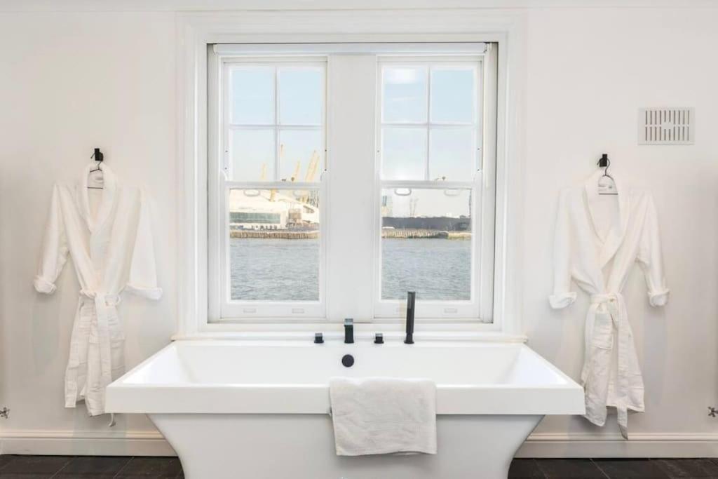 3 X Bedroom Riverside Flat With Hot Tub On Roof Terrace London Kültér fotó