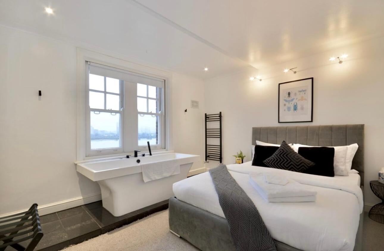 3 X Bedroom Riverside Flat With Hot Tub On Roof Terrace London Kültér fotó